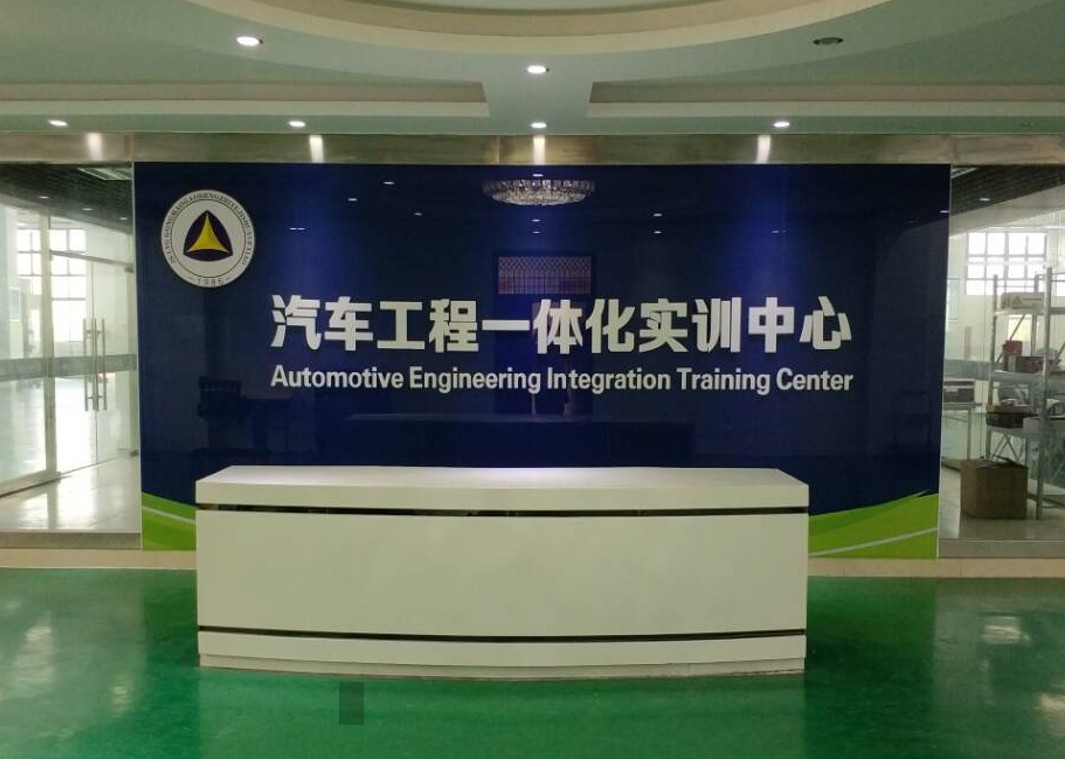 房间里的摆设布局AI 生成的内容可能不正确。